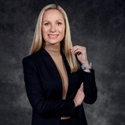 Sasha Cook_Standard Bank Speaker 400 x 400